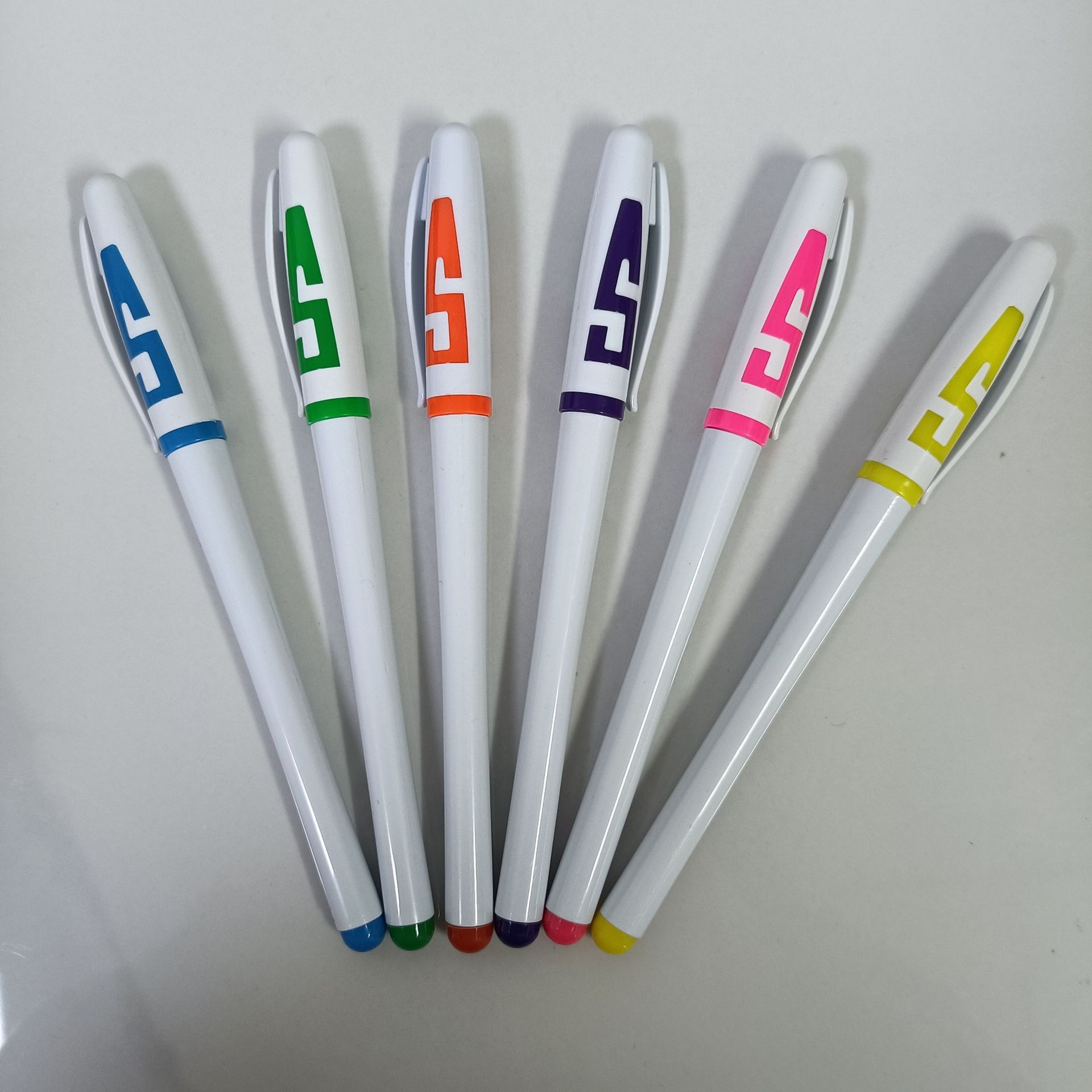 工厂直发黑笔考试笔半针管0.5mm中性笔 高效办公的理想选择